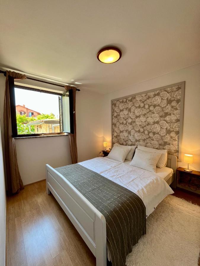 Apartmani Zora 크레스 외부 사진