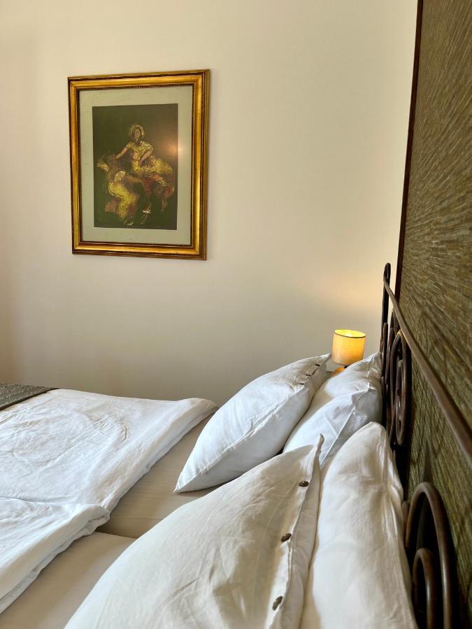 Apartmani Zora 크레스 외부 사진